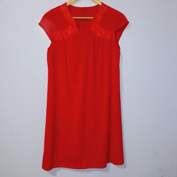 Shadowline Small Cap Sleeve Gown-Bright Red-100% Nylon-Vintage-Lace-USA Made - Picture 1 of 8